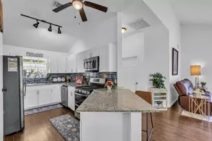 2535 Jeb Stuart Ct, League City, TX 77573 - Photo 11