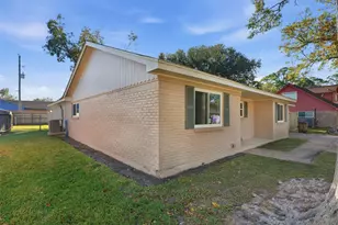 5002 Cedar Creek Dr, Dickinson, TX 77539 - Photo 39