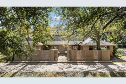 909 E Mimosa Lane, Crockett, TX 75835 - Photo 1