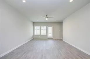 2918 Stamford Hl Ln, Houston, TX 77047 - Photo 5
