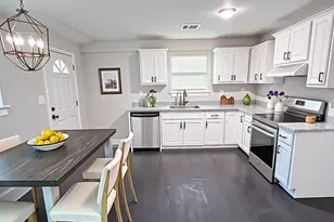 866 N Victory Dr, Houston, TX 77088 - Photo 3