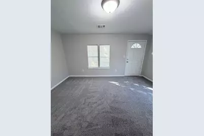 866 N Victory Drive, Houston, TX 77088 - Photo 9