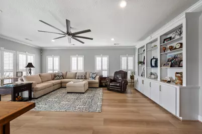 204 April Waters Drive N, Montgomery, TX 77356 - Photo 9