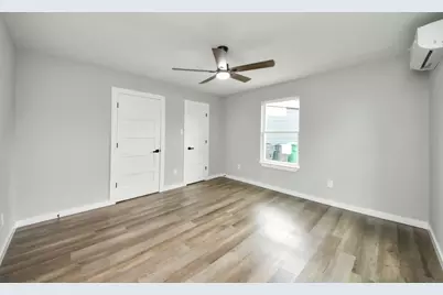 1218 Des Jardines Street #B, Houston, TX 77023 - Photo 13