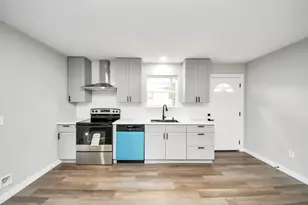 1218 Des Jardines St, Houston, TX 77023 - Photo 5