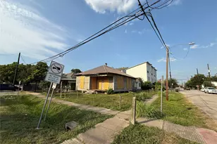 2402 Freeman St, Houston, TX 77009 - Photo 3