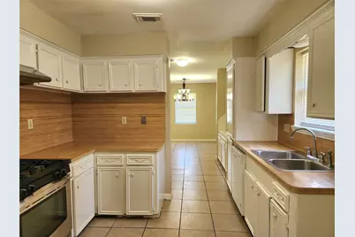 11410 Spring Grove Drive, Houston, TX 77099 - Photo 7