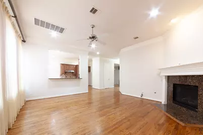 3206 Holly Thicket Drive, Houston, TX 77042 - Photo 11