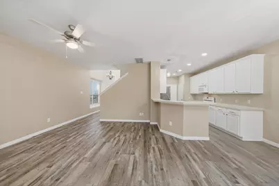 30 Blue Creek Place, The Woodlands, TX 77382 - Photo 7