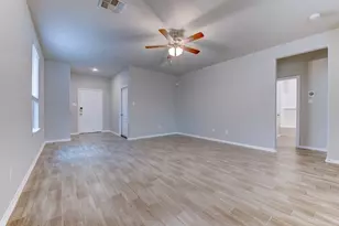 24803 Russet Bluff Trl, Houston, TX 77336 - Photo 15