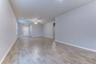 24803 Russet Bluff Trl, Houston, TX 77336 - Photo 5