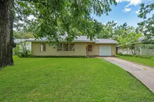 3025 Vance Ave, Texas City, TX 77590 - Photo 1