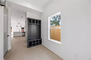 5222 Gold St, Houston, TX 77026 - Photo 3