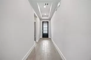 225 Orchard Laurel Dr, Alvin, TX 77511 - Photo 3