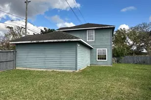 8404 Leander St, Houston, TX 77012 - Photo 5