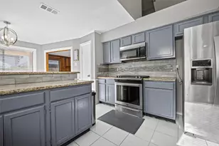 12323 Misty Laurel Dr, Houston, TX 77014 - Photo 13