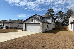 11720 Whirlaway Dr, Willis, TX 77318 - Photo 3