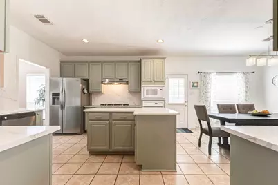 15415 Longhorn Cavern Drive, Sugar Land, TX 77498 - Photo 17