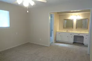 5923 Green Springs Dr, Houston, TX 77066 - Photo 17