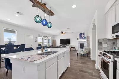 1300 Menard Avenue, Seabrook, TX 77586 - Photo 11