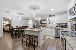 1915 8th St, Hempstead, TX 77445 - Photo 5