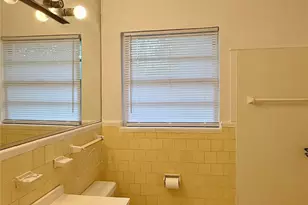 7018 Alder Dr, Houston, TX 77081 - Photo 17