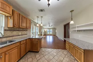 1229 W 21st St, Houston, TX 77008 - Photo 9