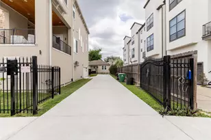 1229 W 21st St, Houston, TX 77008 - Photo 3