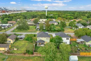 212 S Lobit St, La Porte, TX 77571 - Photo 45