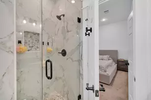 212 S Lobit St, La Porte, TX 77571 - Photo 25