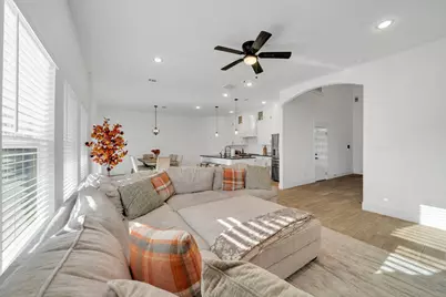 212 S Lobit Street, La Porte, TX 77571 - Photo 9