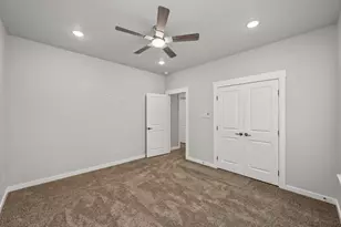 117 Sun City Ln, Conroe, TX 77304 - Photo 33