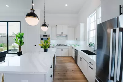 1027 Golden Nectar Lane, Houston, TX 77008 - Photo 5