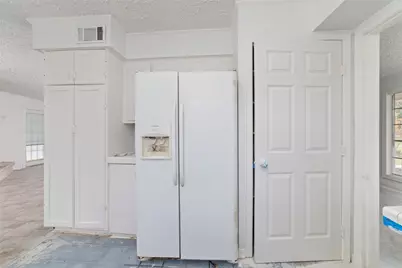 7919 Twin Hills Drive, Houston, TX 77071 - Photo 7