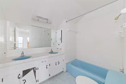 7919 Twin Hills Drive, Houston, TX 77071 - Photo 13