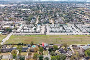 7919 Twin Hills Dr, Houston, TX 77071 - Photo 17