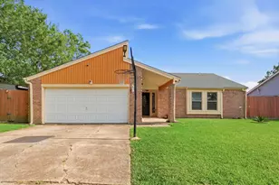 3003 Woodstone Dr, Baytown, TX 77521 - Photo 1