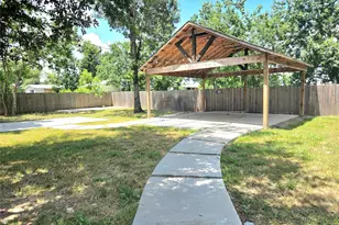 16918 Wilcock Ct, Conroe, TX 77303 - Photo 13