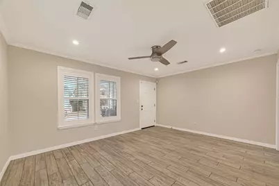 5721 Sylvia Drive, Galveston, TX 77551 - Photo 7