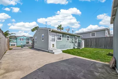 5721 Sylvia Drive, Galveston, TX 77551 - Photo 23