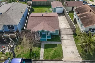 5721 Sylvia Dr, Galveston, TX 77551 - Photo 27