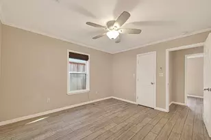 5721 Sylvia Dr, Galveston, TX 77551 - Photo 15