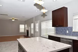 2822 Grants River Cir, Sugar Land, TX 77479 - Photo 9