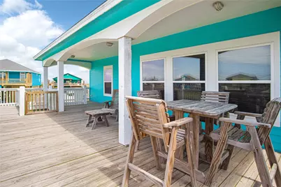 988 Gulf Road, Crystal Beach, TX 77650 - Photo 3