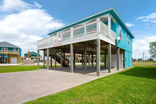 988 Gulf Rd, Crystal Beach, TX 77650 - Photo 31
