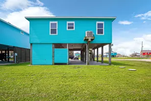 988 Gulf Rd, Crystal Beach, TX 77650 - Photo 33