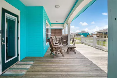 988 Gulf Road, Crystal Beach, TX 77650 - Photo 3