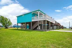 988 Gulf Rd, Crystal Beach, TX 77650 - Photo 31