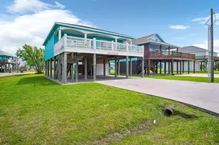988 Gulf Rd, Crystal Beach, TX 77650 - Photo 29