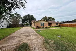 214 North Lake, Winnie, TX 77665 - Photo 47